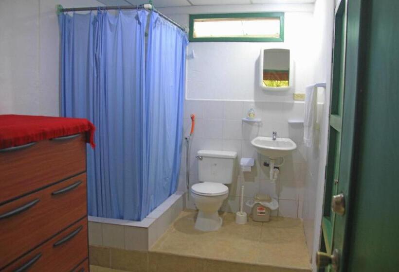 مبيت وإفطار Galapagos Chalet