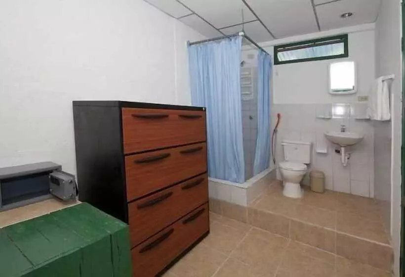 تختخواب و صبحانه Galapagos Chalet