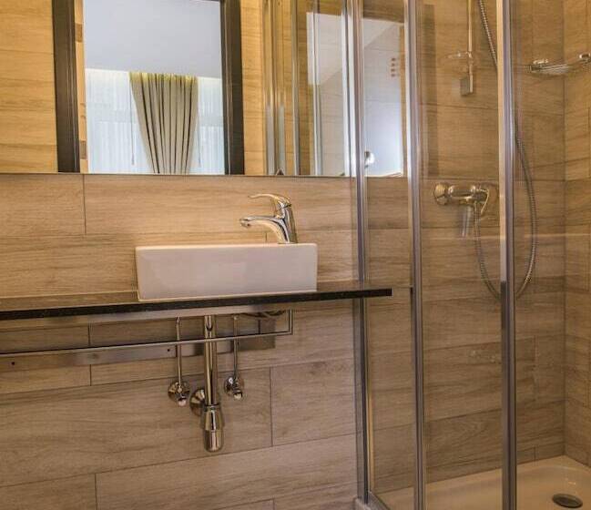 هتل Agora Brussels Grand Place