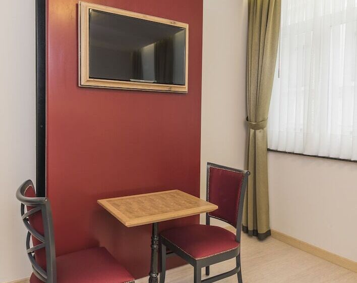 هتل Agora Brussels Grand Place