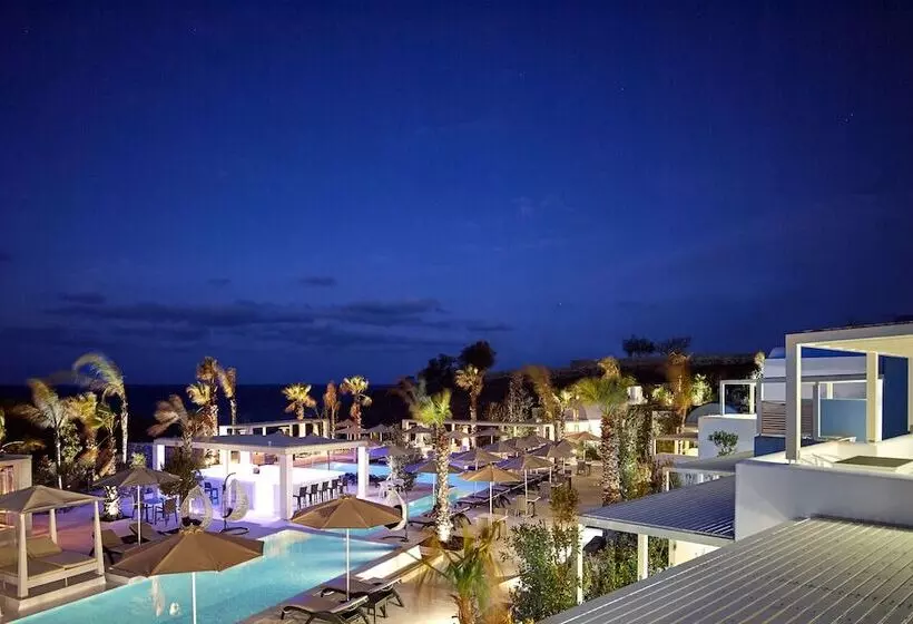هتل Aurora Luxury Suites