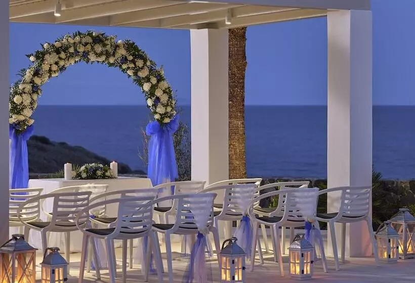 هتل Aurora Luxury Suites