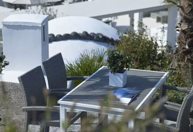 هتل Aurora Luxury Suites