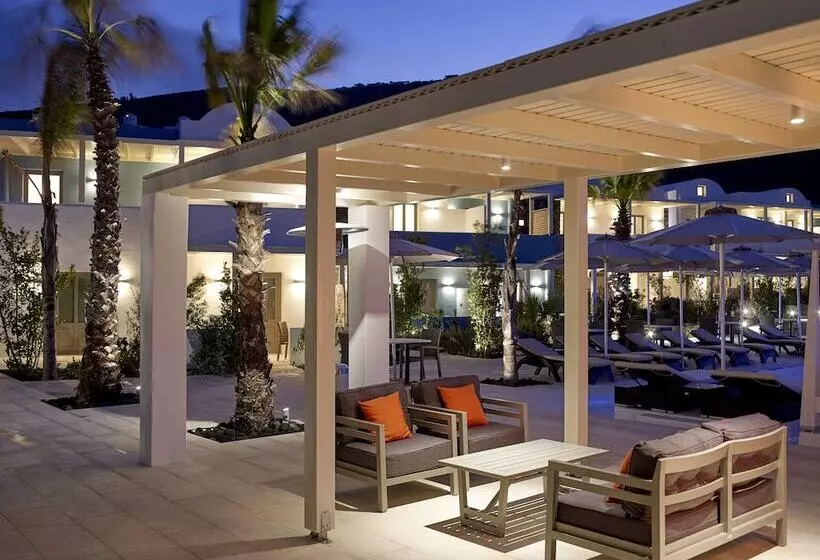 هتل Aurora Luxury Suites