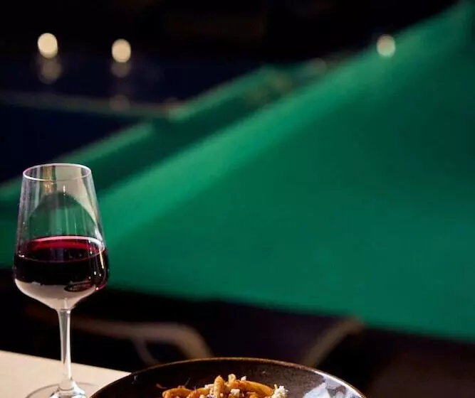 هتل Aurora Luxury Suites