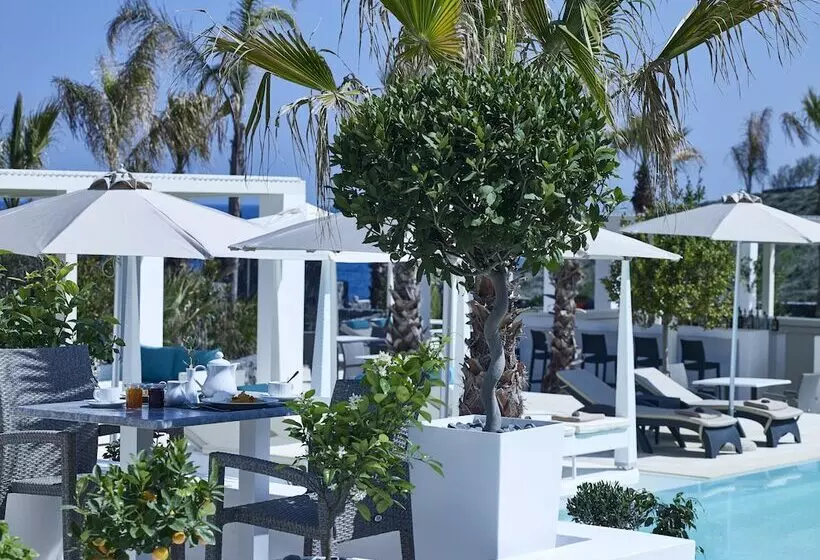 هتل Aurora Luxury Suites