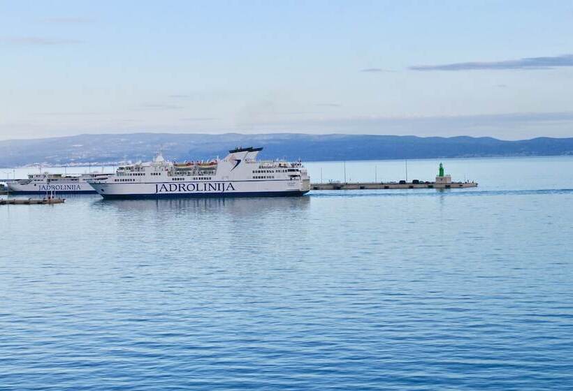 Galeria Valeria Seaside Downtown   Mag Quaint & Elegant Boutique Hotels