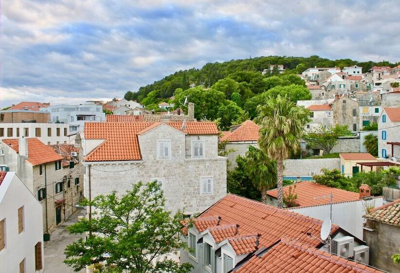 Galeria Valeria Seaside Downtown   Mag Quaint & Elegant Boutique Hotels