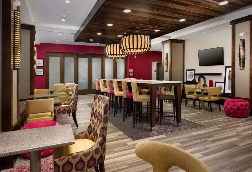 Hotelli Hampton Inn Louisville East/hurstbourne
