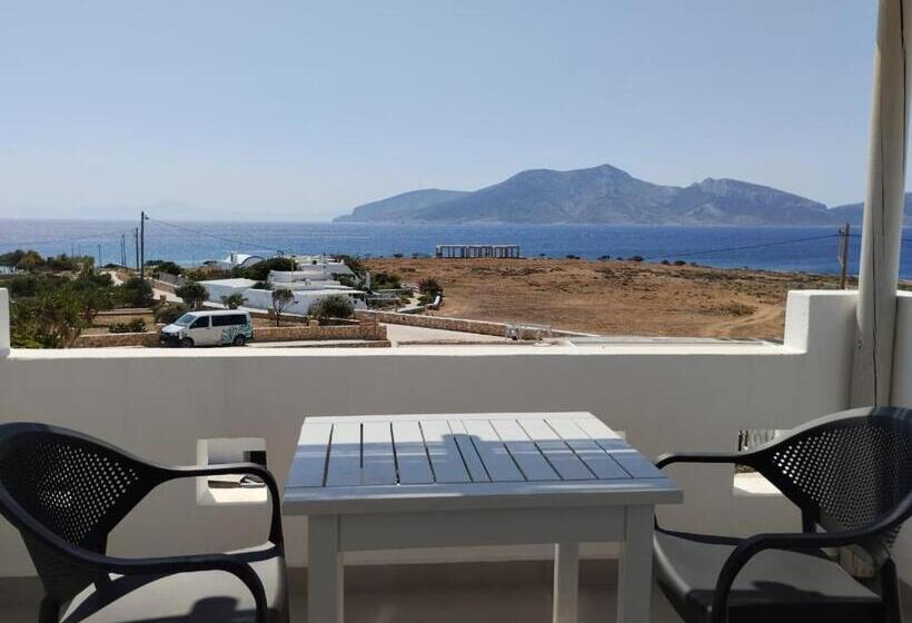 בית מלון כפרי Paradise