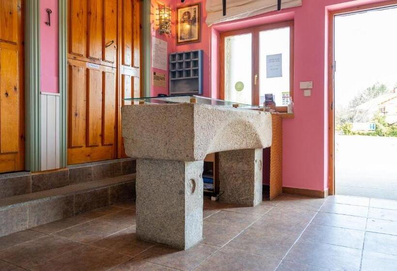 Altogredos Hotel Rural Y Apartamentos Turísticos