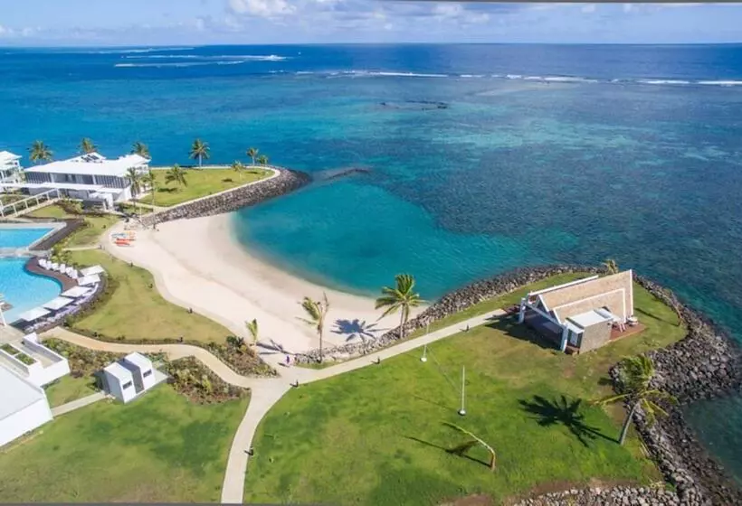 هتل Taumeasina Island Resort