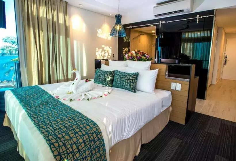 هتل Taumeasina Island Resort