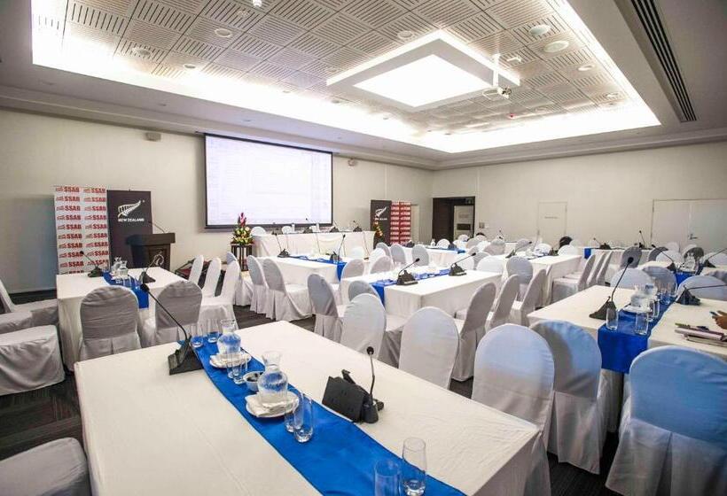 ホテル Taumeasina Island Resort