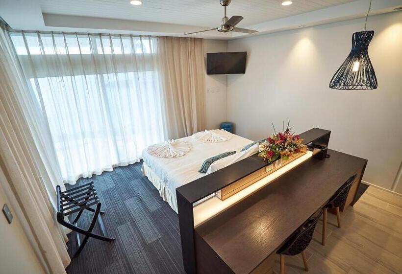 ホテル Taumeasina Island Resort