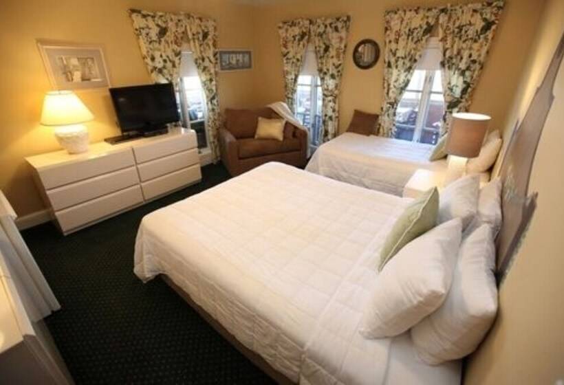 Отель The Ocean Plaza