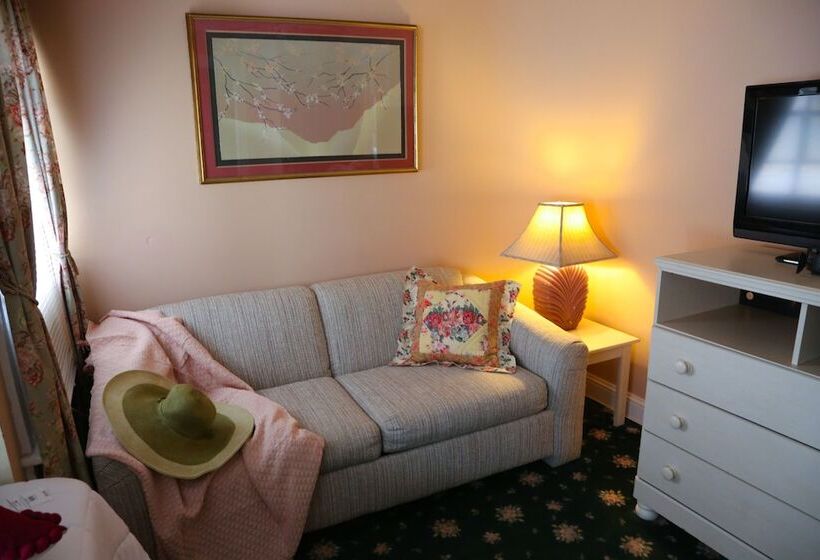 Отель The Ocean Plaza