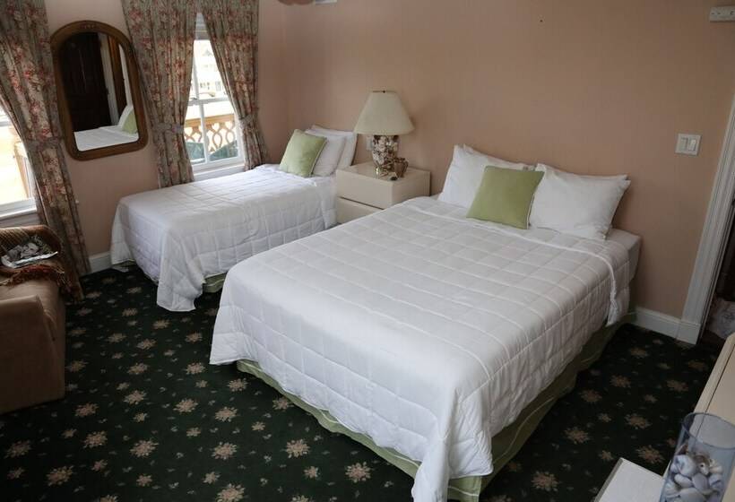 Отель The Ocean Plaza