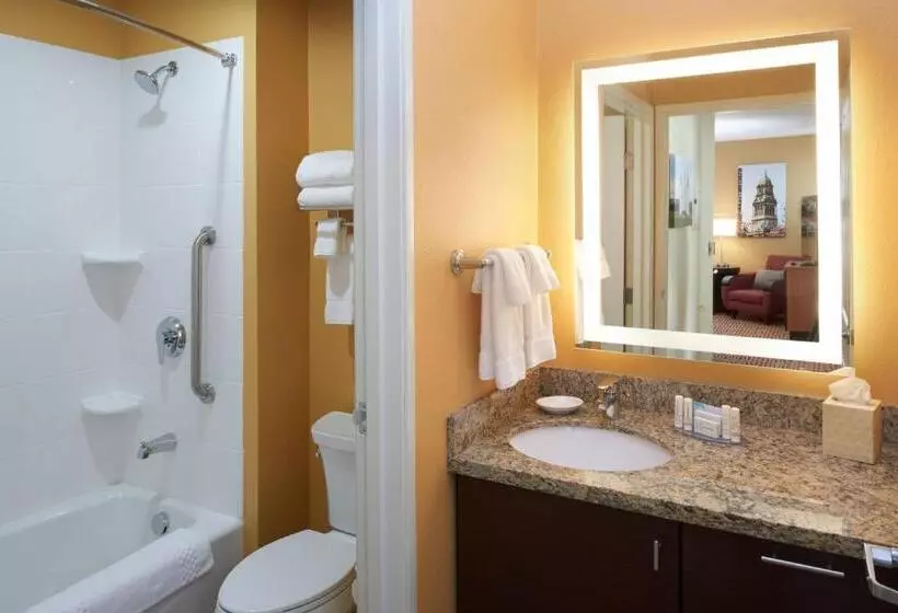 Hotelli Towneplace Suites By Marriott Detroit Troy