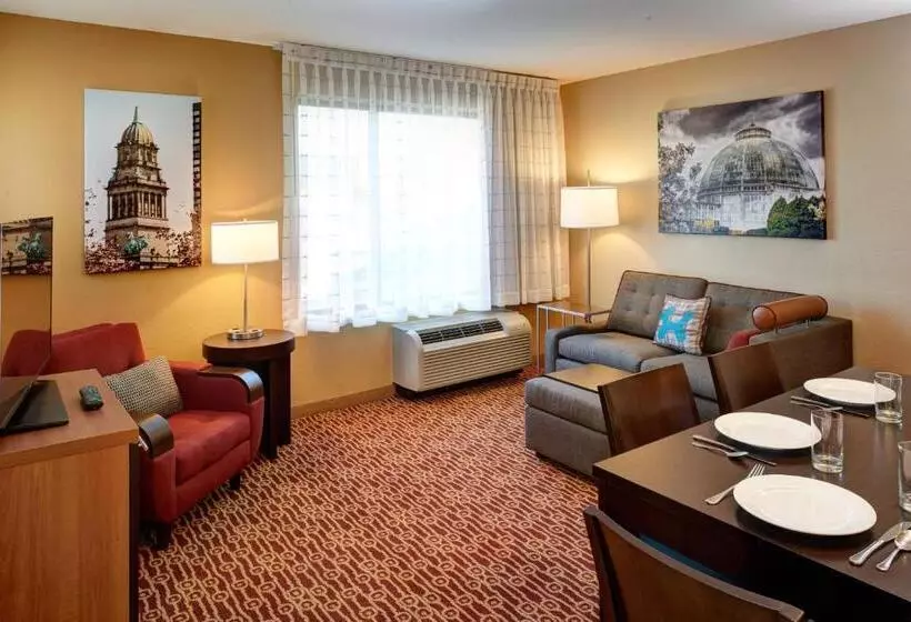 Hotelli Towneplace Suites By Marriott Detroit Troy