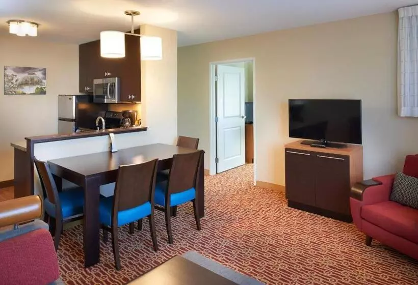 Hotelli Towneplace Suites By Marriott Detroit Troy