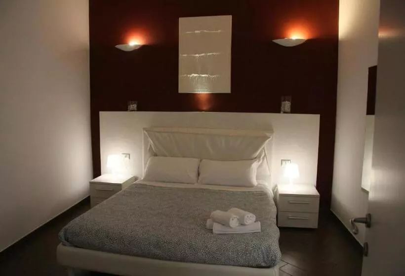 تختخواب و صبحانه Palazzo Della Poesia Casa Vacanze