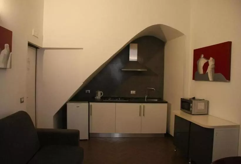 تختخواب و صبحانه Palazzo Della Poesia Casa Vacanze