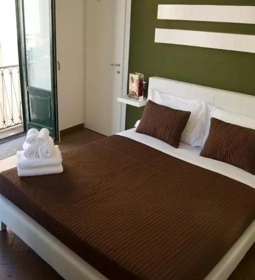 تختخواب و صبحانه Palazzo Della Poesia Casa Vacanze