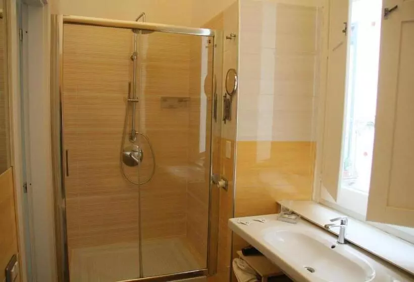 تختخواب و صبحانه Palazzo Della Poesia Casa Vacanze