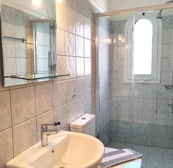 Angelica Studios And Apartments