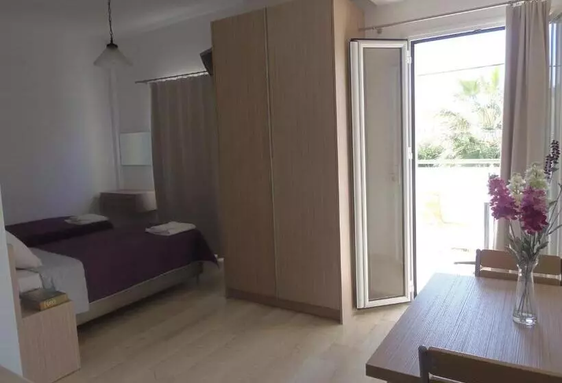 Angelica Studios And Apartments