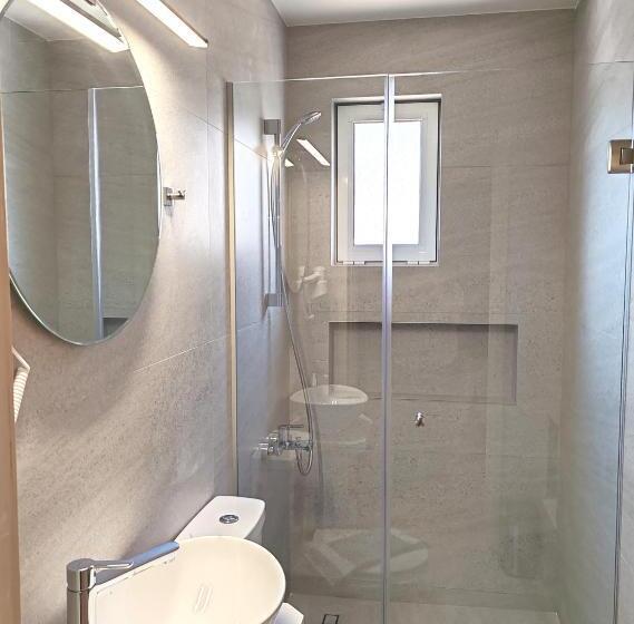 Angelica Studios And Apartments