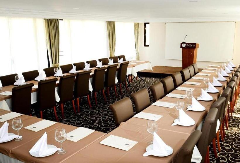 ホテル By Karaaslan Inn