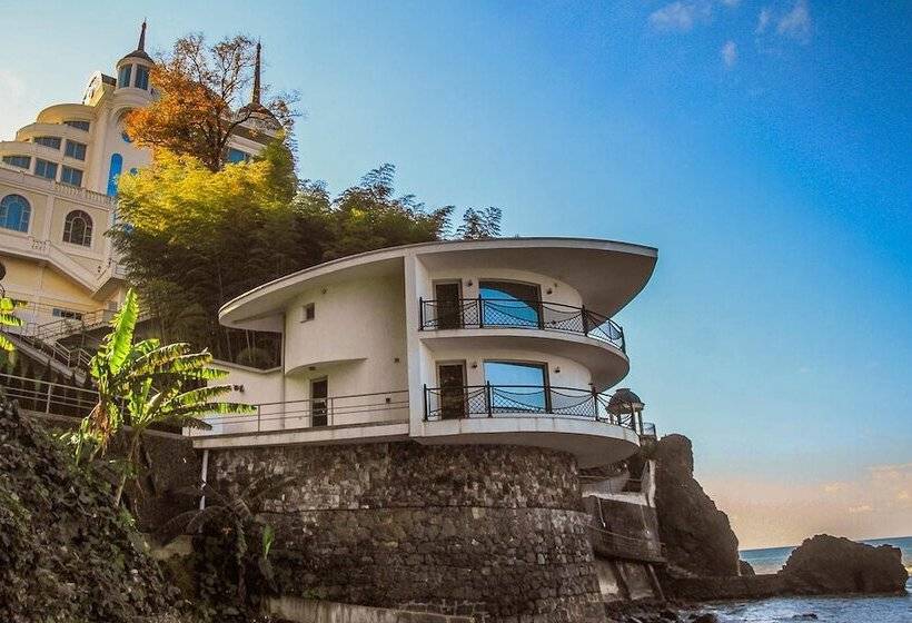 هتل Castello Mare