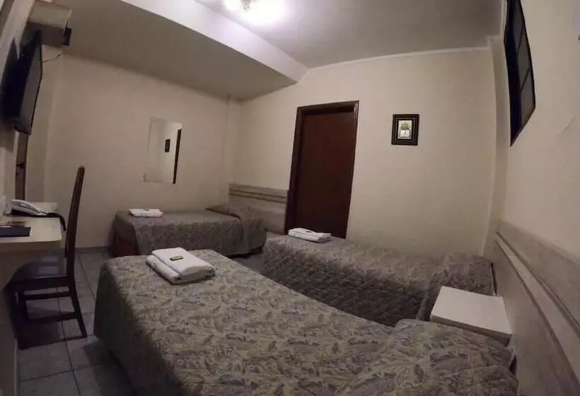 هتل Colonial