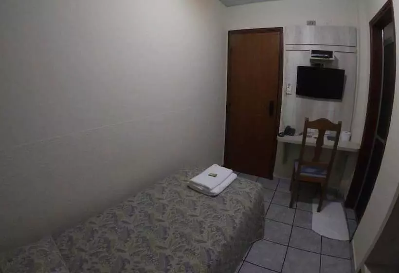 هتل Colonial