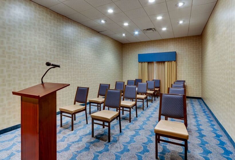 Отель Hampton Inn & Suites Hartsville