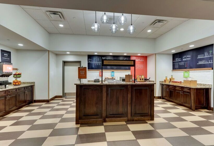 Отель Hampton Inn & Suites Hartsville