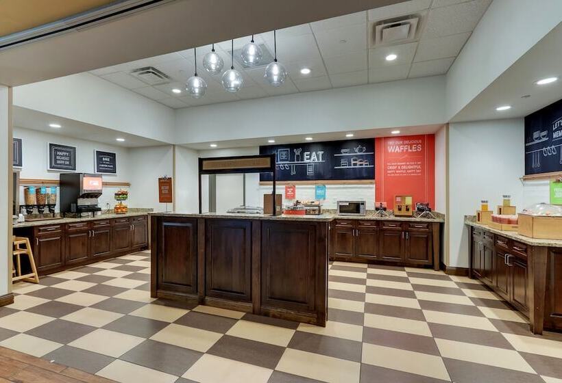 Отель Hampton Inn & Suites Hartsville