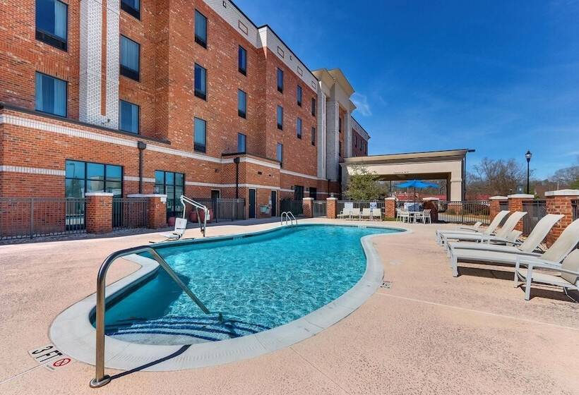 Отель Hampton Inn & Suites Hartsville