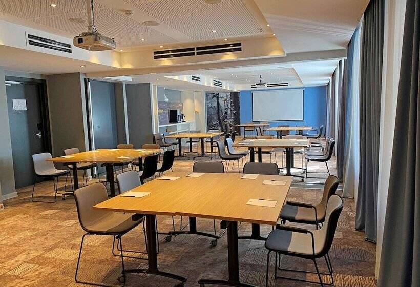 호텔 Ibis Yerevan Center