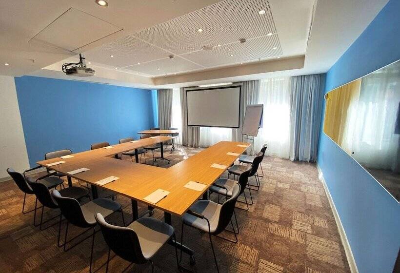 호텔 Ibis Yerevan Center