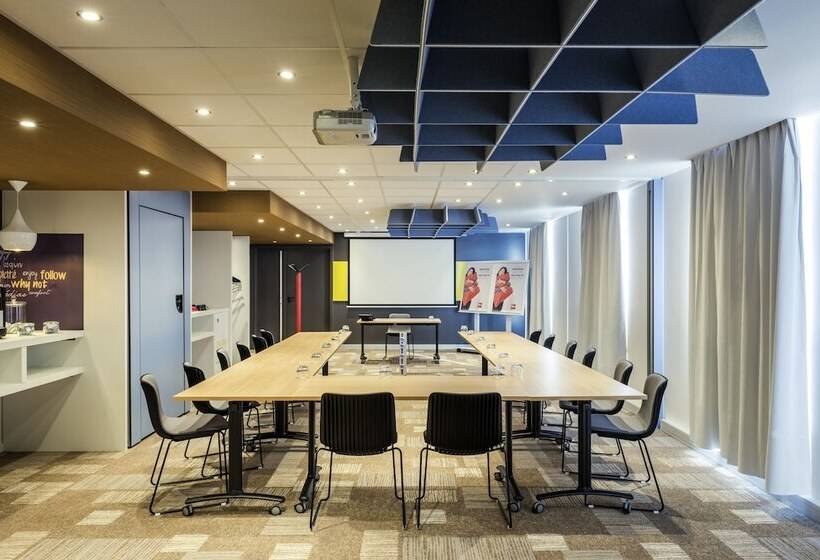 호텔 Ibis Yerevan Center