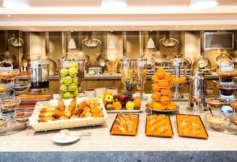 호텔 Ibis Yerevan Center