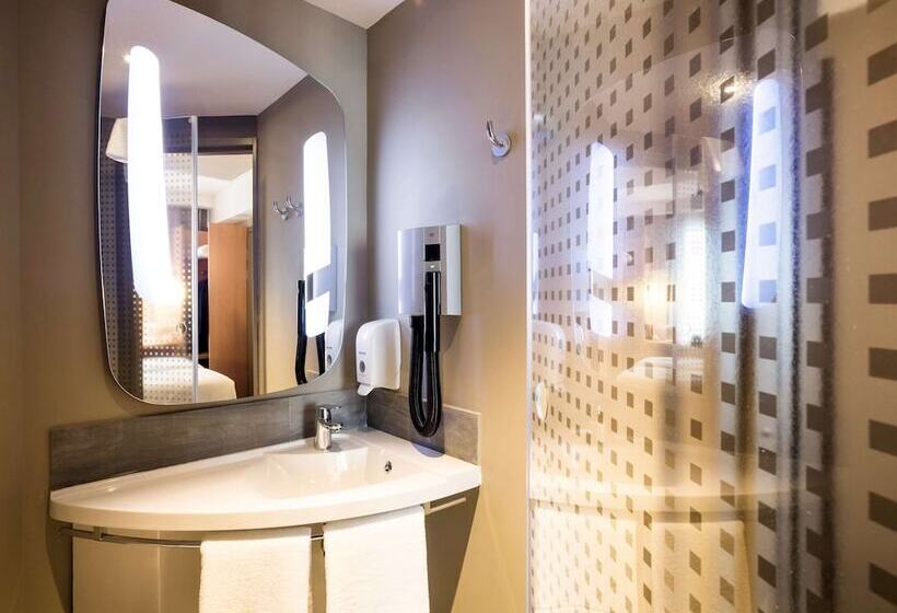 호텔 Ibis Yerevan Center