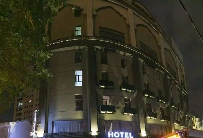 Lavana Hotel, Chinatown