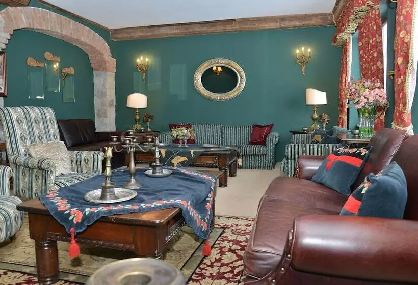 Hotelli Le Chalet Yazici