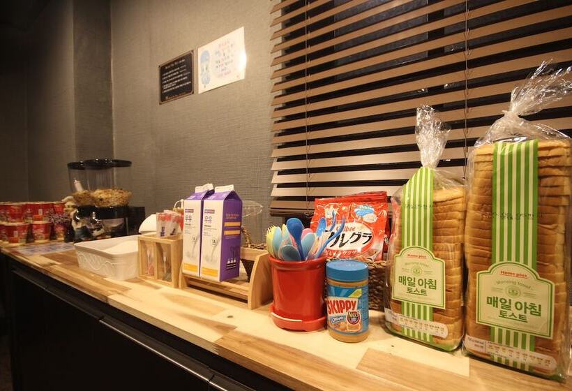 호텔 The May Gimhae