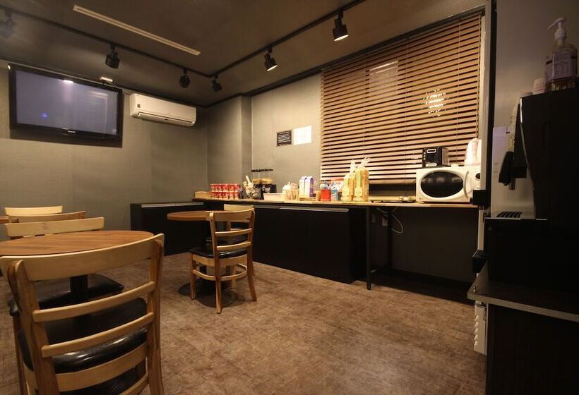 호텔 The May Gimhae