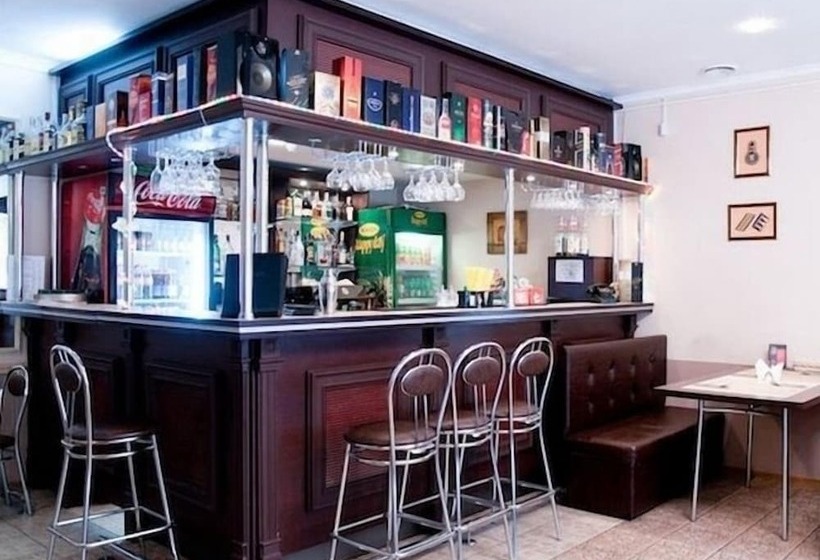 هتل 40 Let Pobedy